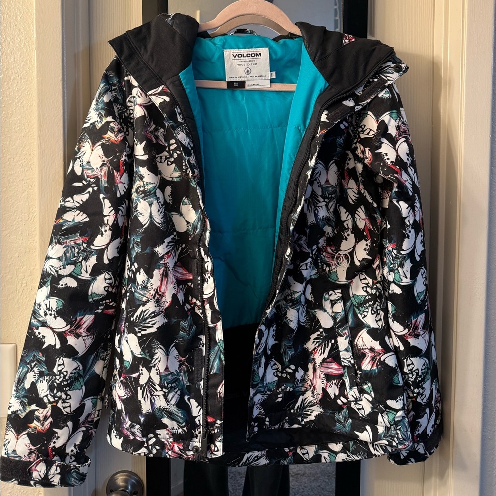 Volcom Women’s Snow Jacket 🦋🩵